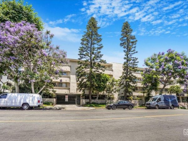 11645 Montana Avenue, Unit 126, Los Angeles, CA 90049