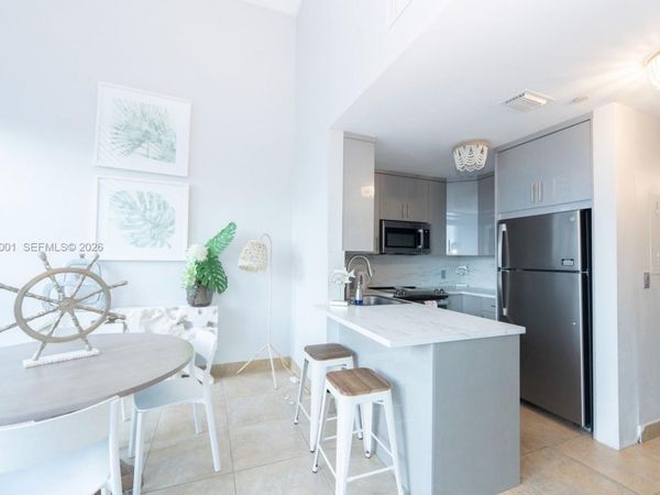 5445 Collins Ave, Unit BAY21, Miami Beach, FL 33140