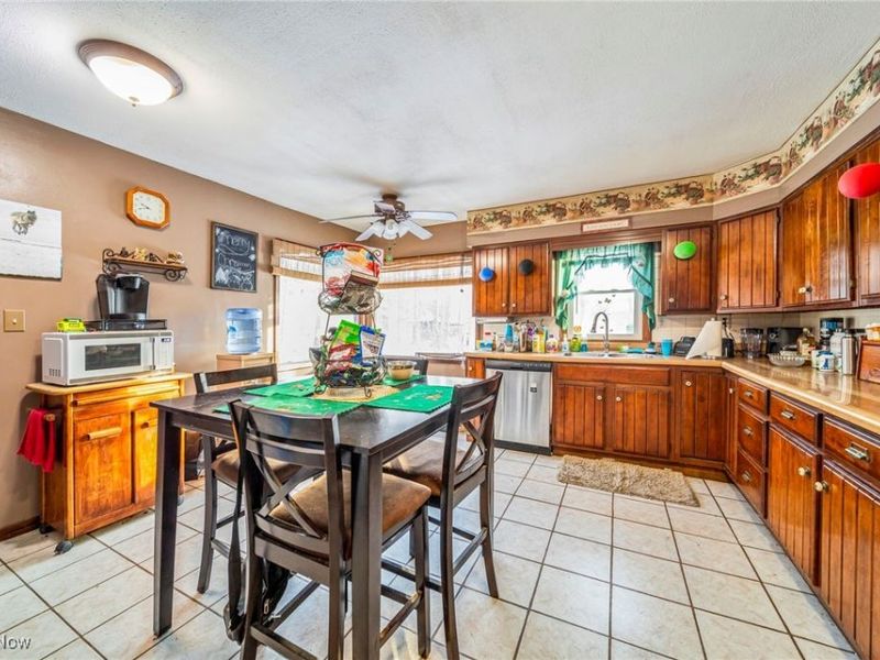 1990 Short Road, Thompson, OH 44086 Photo 24