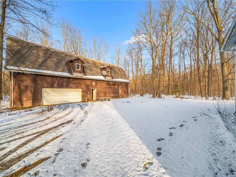 1990 Short Road, Thompson, OH 44086 Photo 3