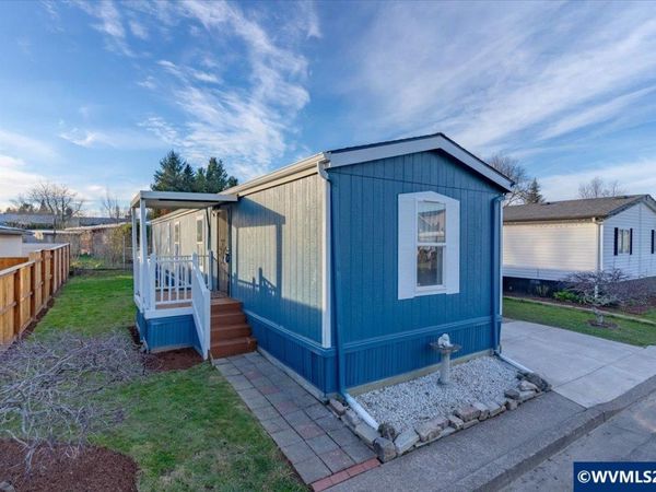 4849 State St, Salem, OR 97301