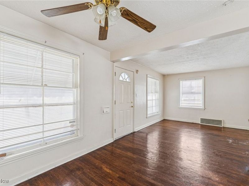5481 Dalewood Avenue, Maple Heights, OH 44137 Photo 9