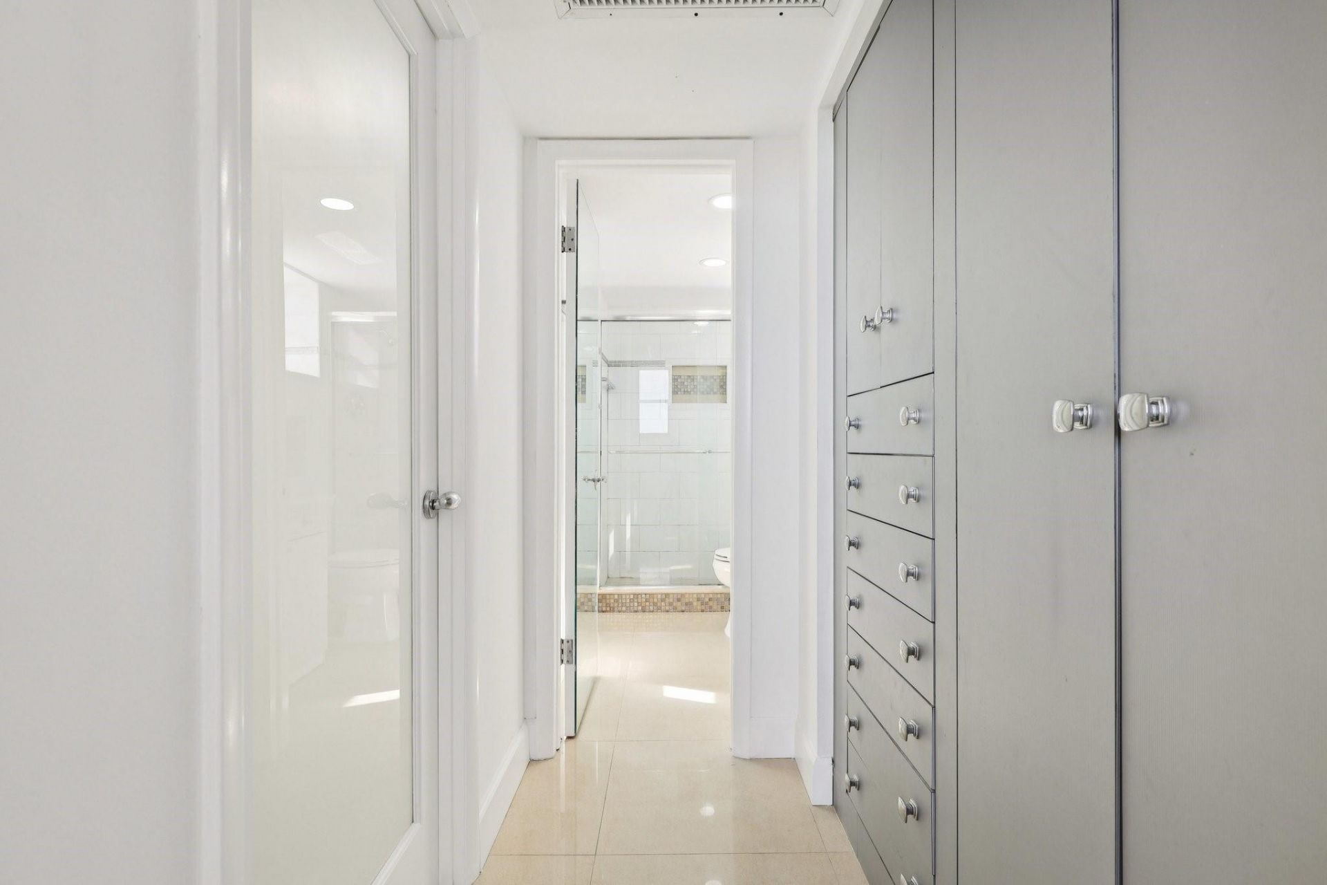 6450 Collins Avenue, Unit 901, Miami Beach, FL 33141 Photo