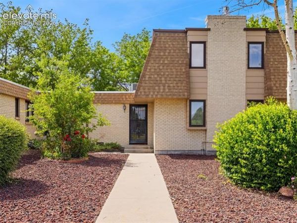 48 Regency Boulevard, Unit E, Pueblo, CO 81005