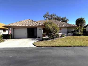 229 LAUREL HOLLOW DRIVE, Unit 83, NOKOMIS, FL 34275