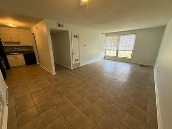 45 N BELVEDERE BLVD NE, Unit 102, Memphis, TN 38104