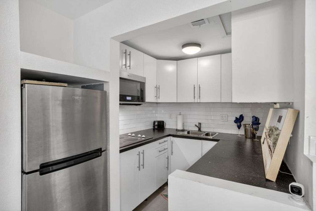 815 Middle River Drive, Unit 114, Fort Lauderdale, FL 33304 Photo