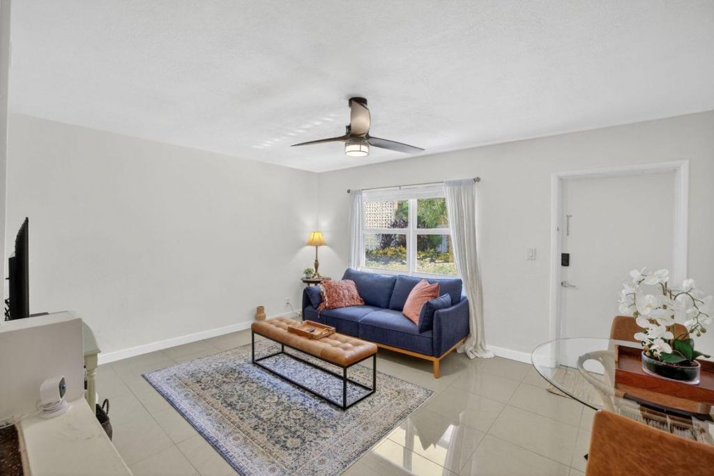 815 Middle River Drive, Unit 114, Fort Lauderdale, FL 33304 Photo