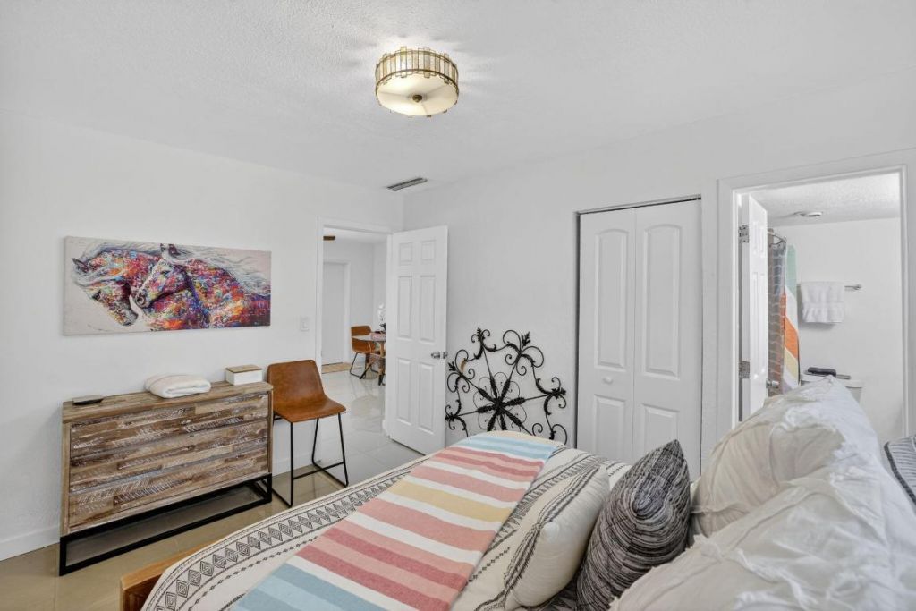 815 Middle River Drive, Unit 114, Fort Lauderdale, FL 33304 Photo