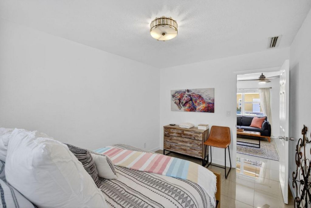 815 Middle River Drive, Unit 114, Fort Lauderdale, FL 33304 Photo