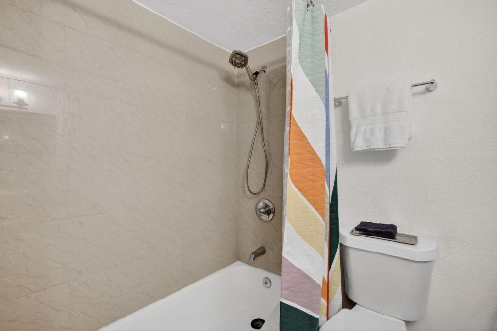 815 Middle River Drive, Unit 114, Fort Lauderdale, FL 33304 Photo