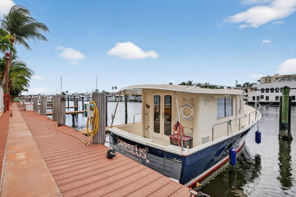 815 Middle River Drive, Unit 114, Fort Lauderdale, FL 33304 Photo