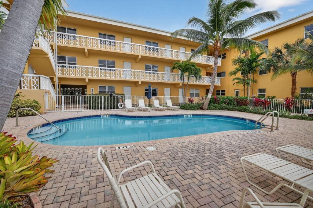 815 Middle River Drive, Unit 114, Fort Lauderdale, FL 33304 Photo
