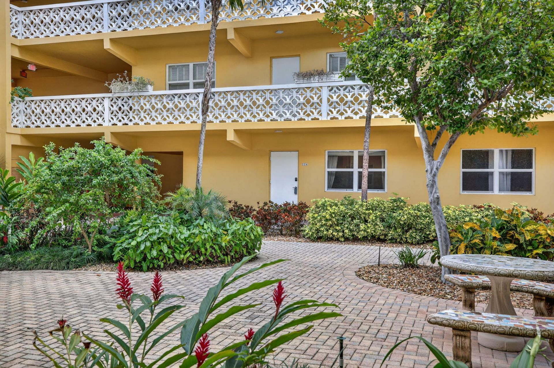 815 Middle River Drive, Unit 114, Fort Lauderdale, FL 33304 Photo
