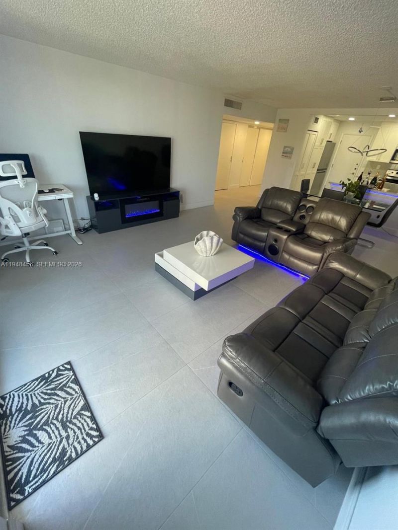 1401 S Ocean Dr, Unit 302, Hollywood, FL 33019 Photo