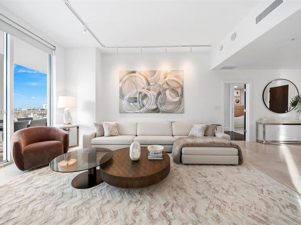 50 S Pointe Dr, Unit 2005, Miami Beach, FL 33139