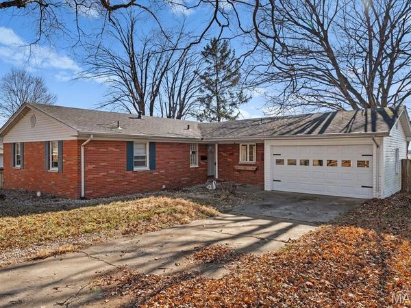 702 Mary Jane Street, Lebanon, IL 62254