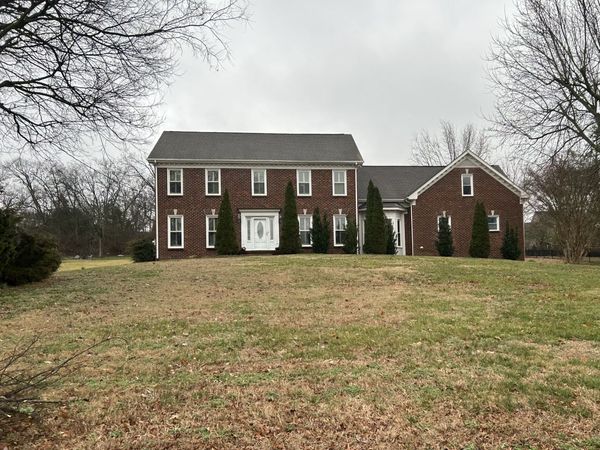 802 Steeplechase Dr, Brentwood, TN 37027