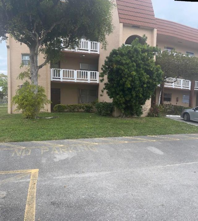 9321 Sunrise Lakes Boulevard, Unit 305, Sunrise, FL 33322 Photo