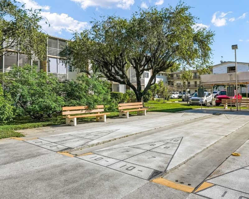 16750 NE 14th Avenue, Unit 212, Miami, FL 33162 Photo