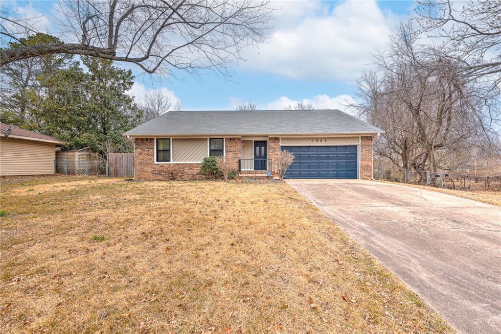 1842 E Cortland Street, Fayetteville, AR 72703 Main Photo