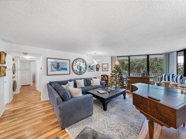 4000 Towerside Ter, Unit 301, Miami, FL 33138