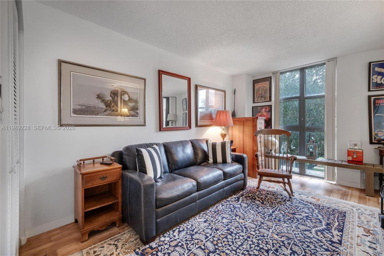 4000 Towerside Ter, Unit 301, Miami, FL 33138 Photo