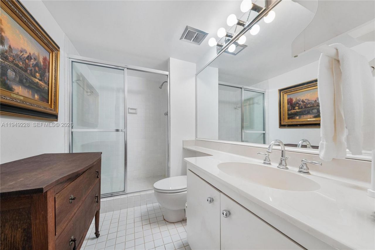 4000 Towerside Ter, Unit 301, Miami, FL 33138 Photo