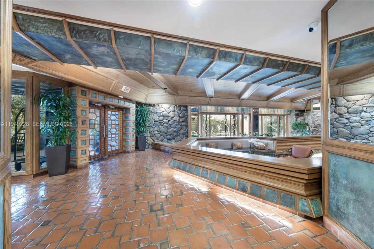 4000 Towerside Ter, Unit 301, Miami, FL 33138 Photo