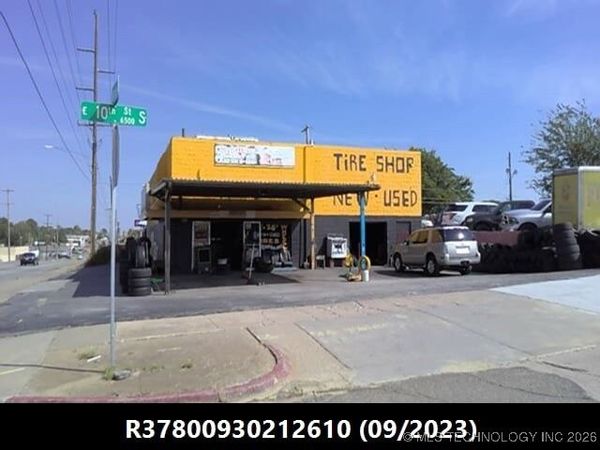 919 S Sheridan Road , Tulsa, OK 74112