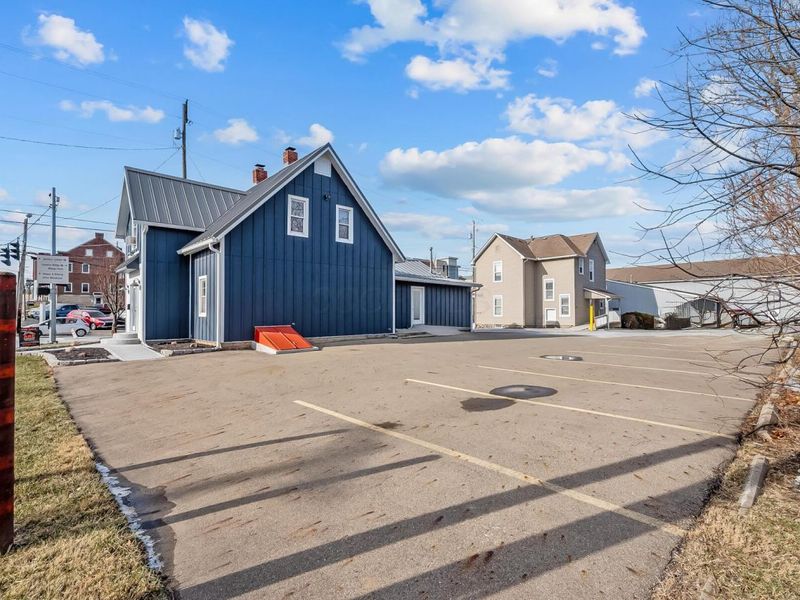 43 E Central Avenue, Delaware, OH 43015 Photo 5