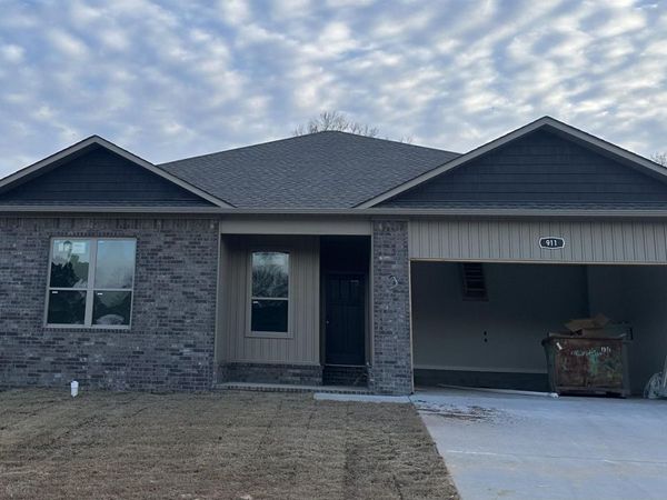 911 W Dell Vista Cove, Cabot, AR 72023