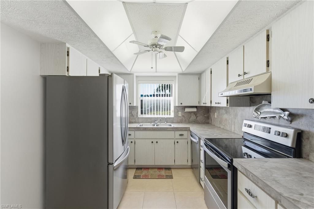 853 SE 46th Ln, Unit 105, Cape Coral, FL 33904 Photo