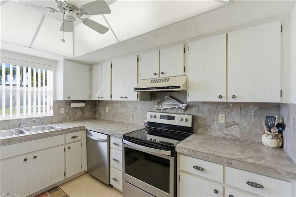 853 SE 46th Ln, Unit 105, Cape Coral, FL 33904 Photo