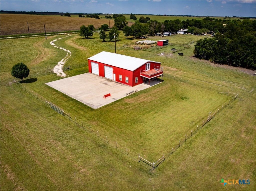 836 County Road 446, Chilton, TX 76632 Main Photo