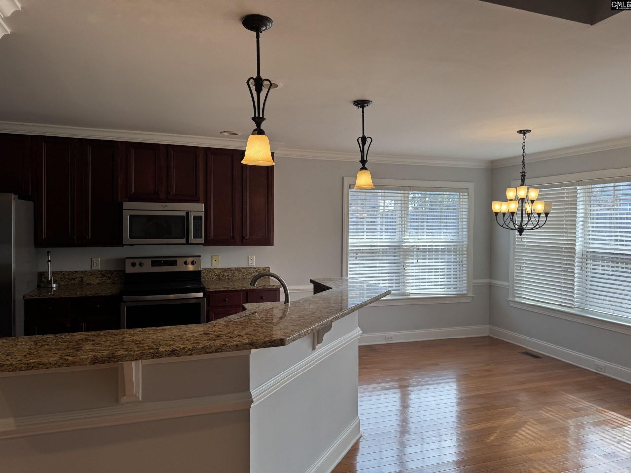 404 Summit Hills Circle Photo 11