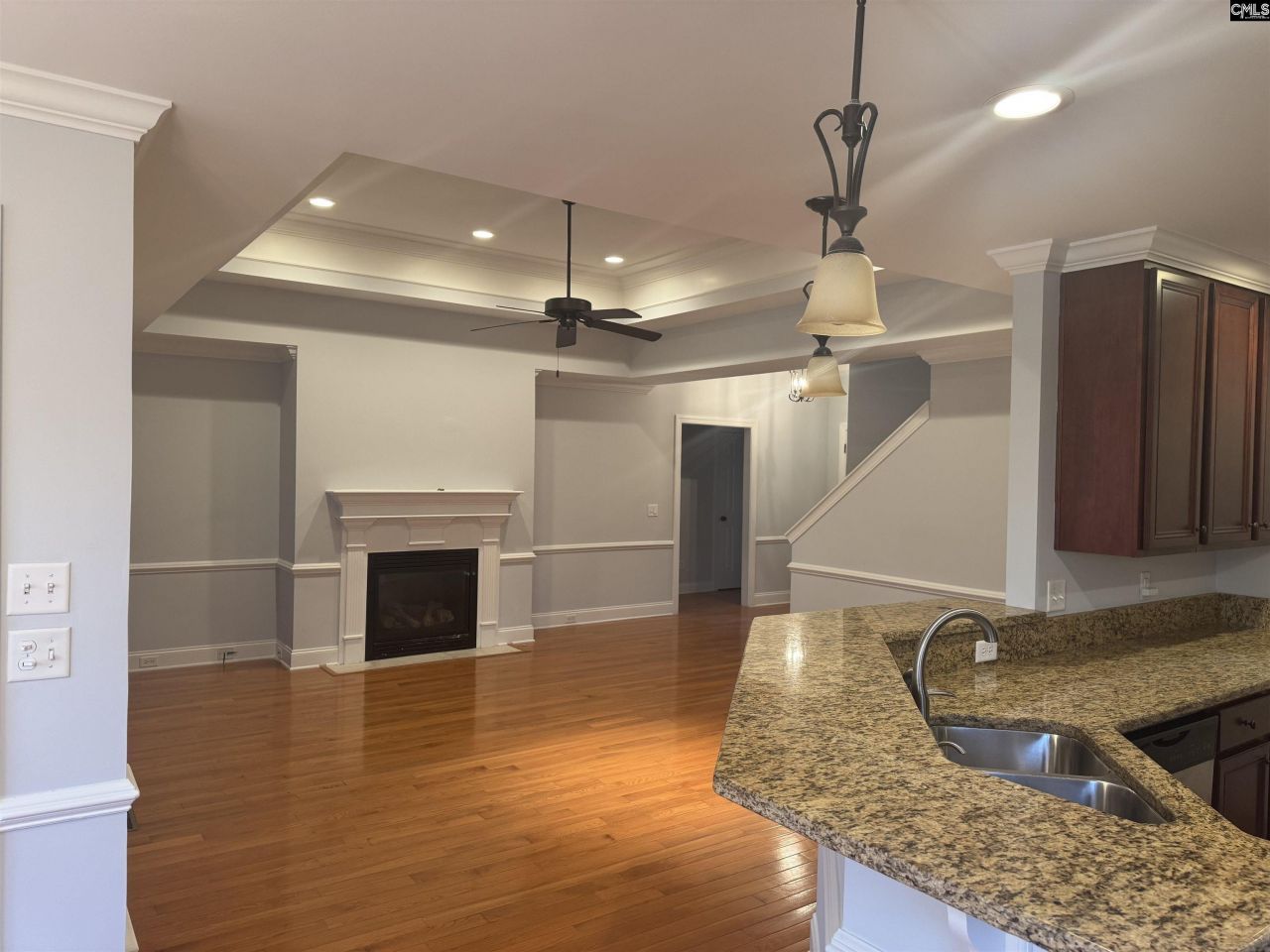 404 Summit Hills Circle Photo 13