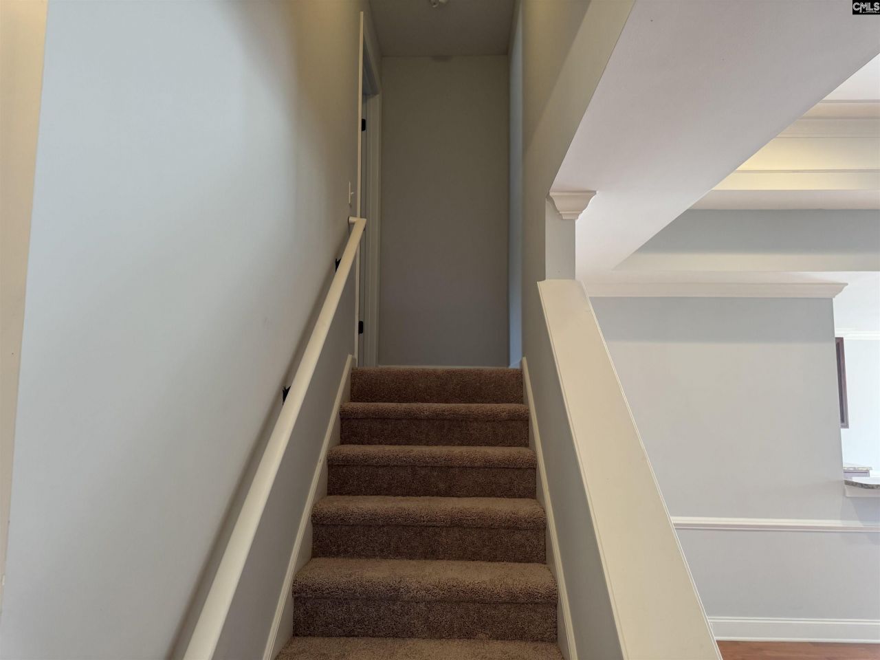 404 Summit Hills Circle Photo 22