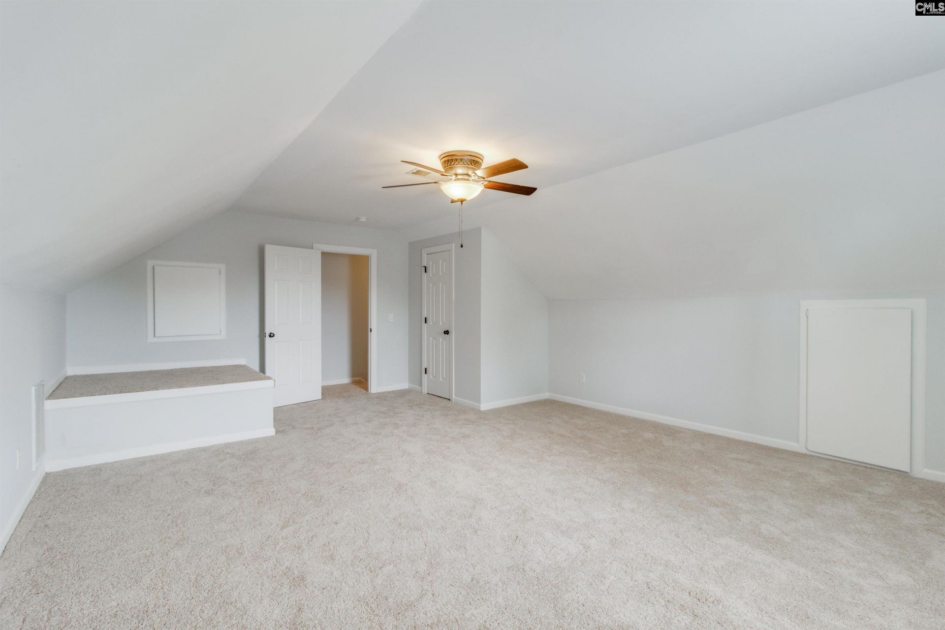 404 Summit Hills Circle Photo 26