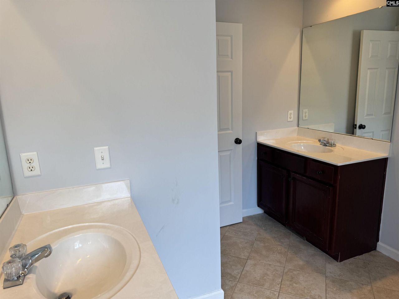 404 Summit Hills Circle Photo 28