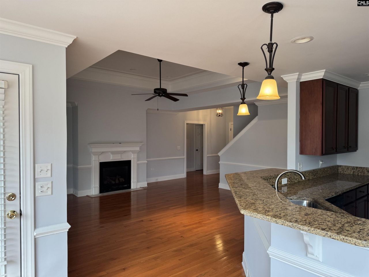 404 Summit Hills Circle Photo 8