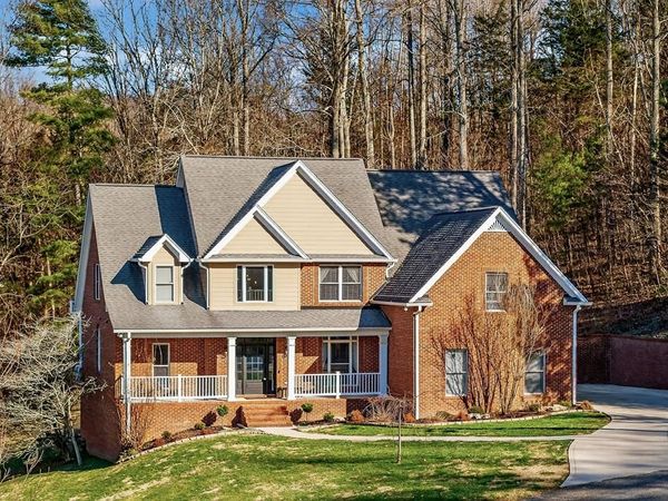 380 New Heritage Drive, Cookeville, TN 38506