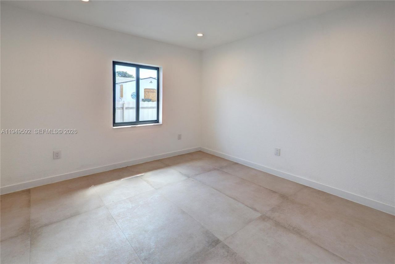 818 NW 47th St, Miami, FL 33127 Photo