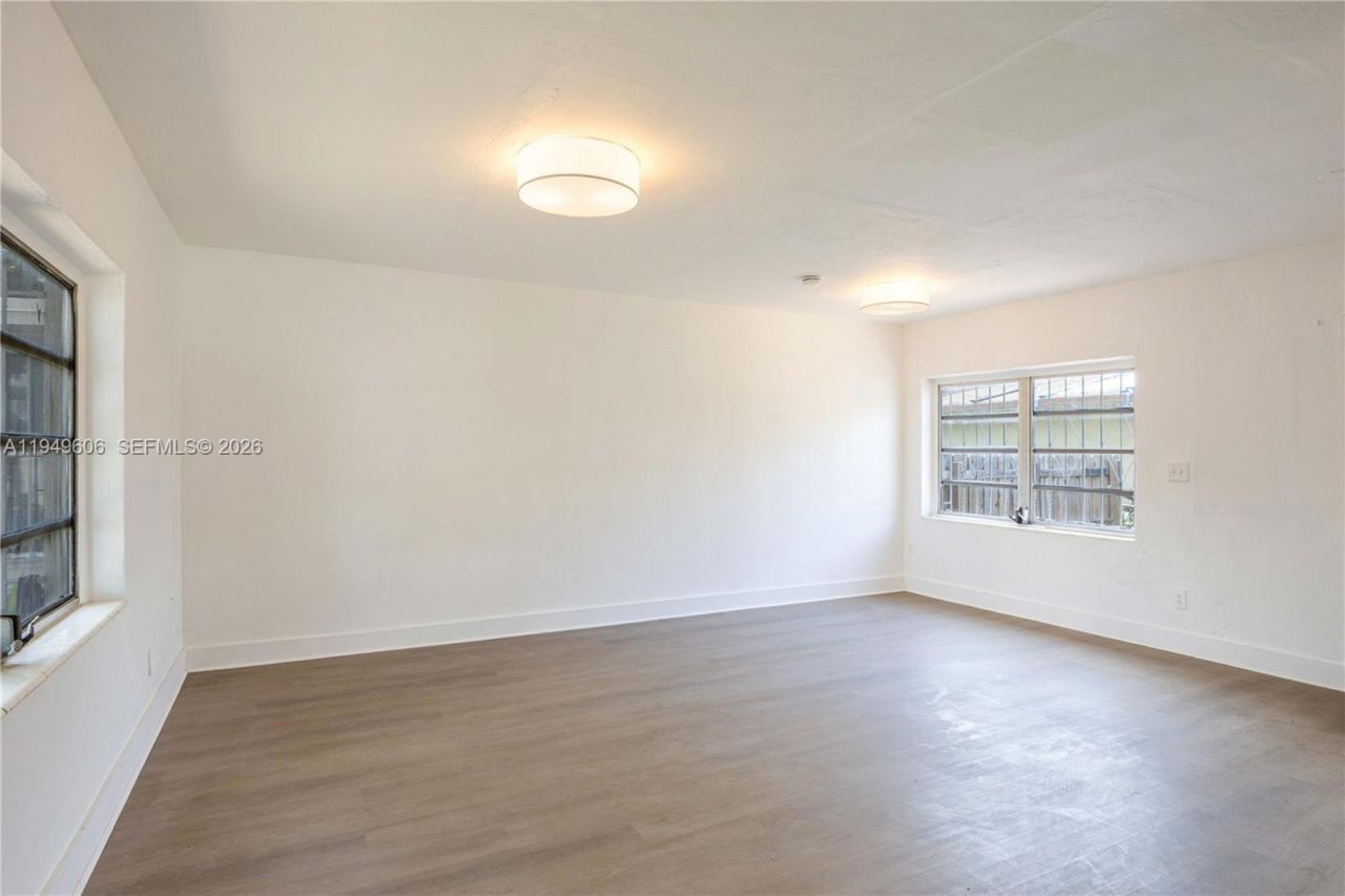 8031 NW 12th Ct, Miami, FL 33147 Photo