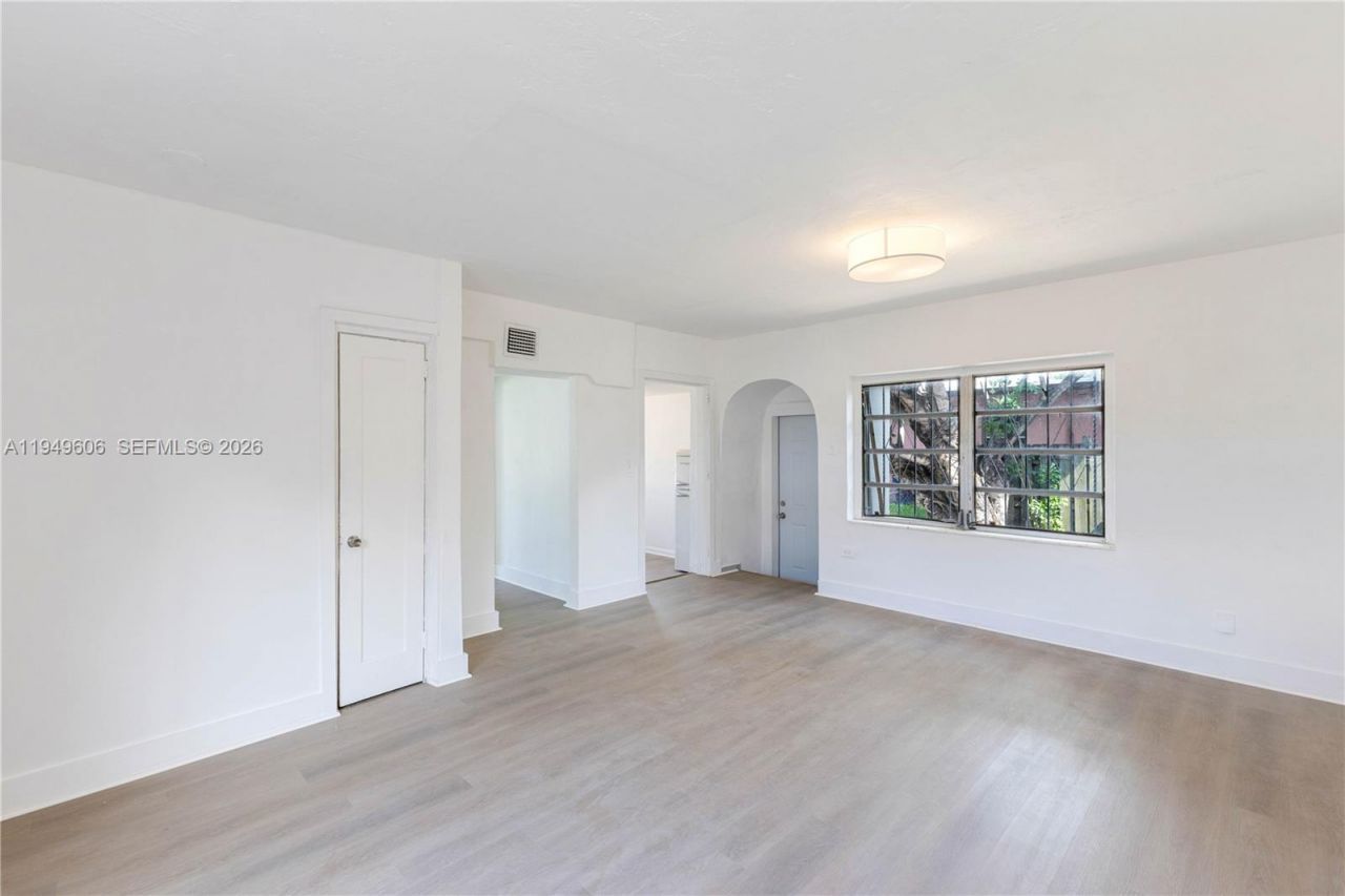 8031 NW 12th Ct, Miami, FL 33147 Photo