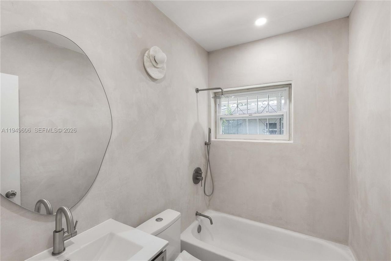 8031 NW 12th Ct, Miami, FL 33147 Photo