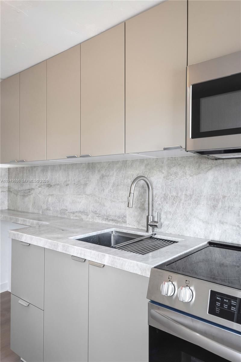 8031 NW 12th Ct, Miami, FL 33147 Photo