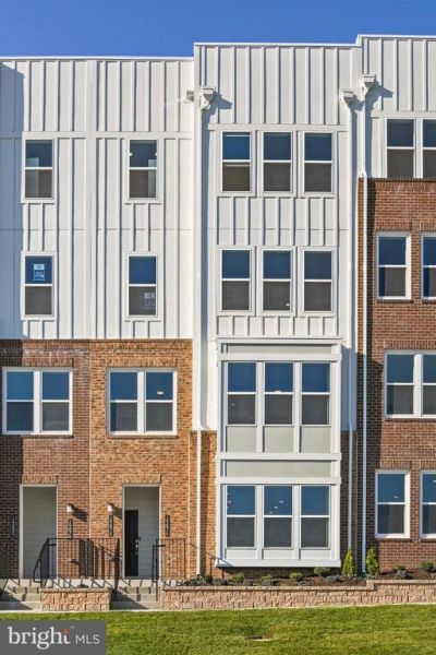 19874 Yellow Daisy Terrace, Ashburn, VA 20147 Main Photo