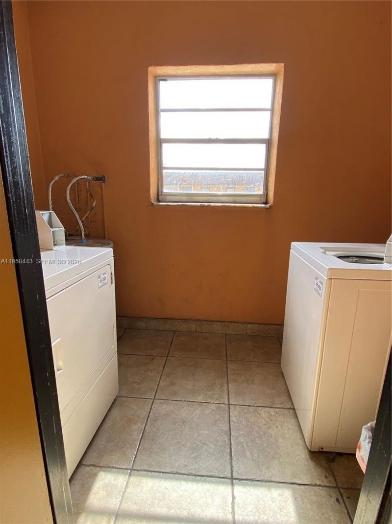 295 NW 72nd Ave , Unit 304, Miami, FL 33126 Photo