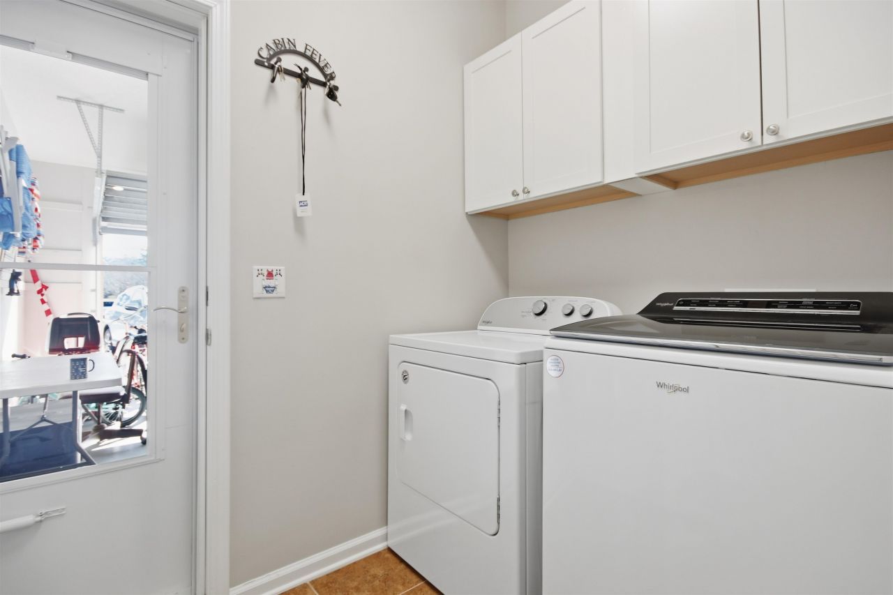 4 Guillemont Ct. Photo 16